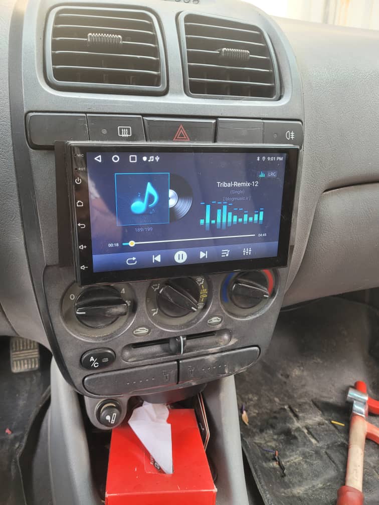 Monitor 7 inch Android 12 Hyundai Verna model T3L VoXmedia brand