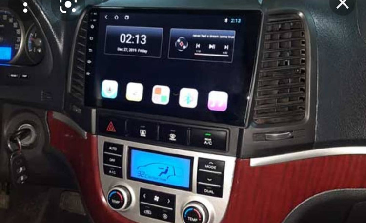 Monitor 11 inch Android Hyundai Santa Fe 2008 model T3L VoXmedia brand