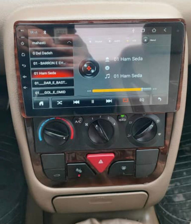 (1)11 inch Android monitor Samand top frame model TS brand mediatech