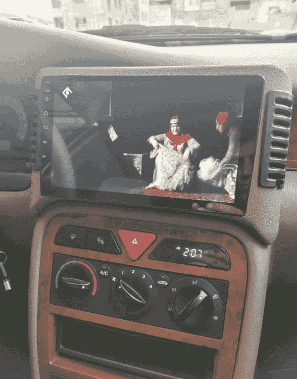 11 inch Samand Android monitor, top frame, model T1, brand Screen Tech2