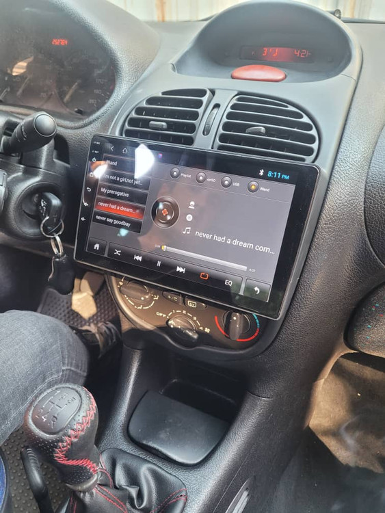 11 inch monitor Peugeot 206 model T1 brand Screen Tech5